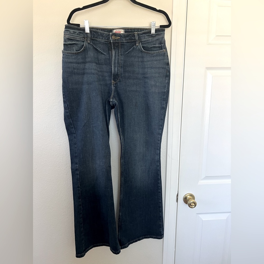 Wrangler Women's Bootcut Blue Jeans